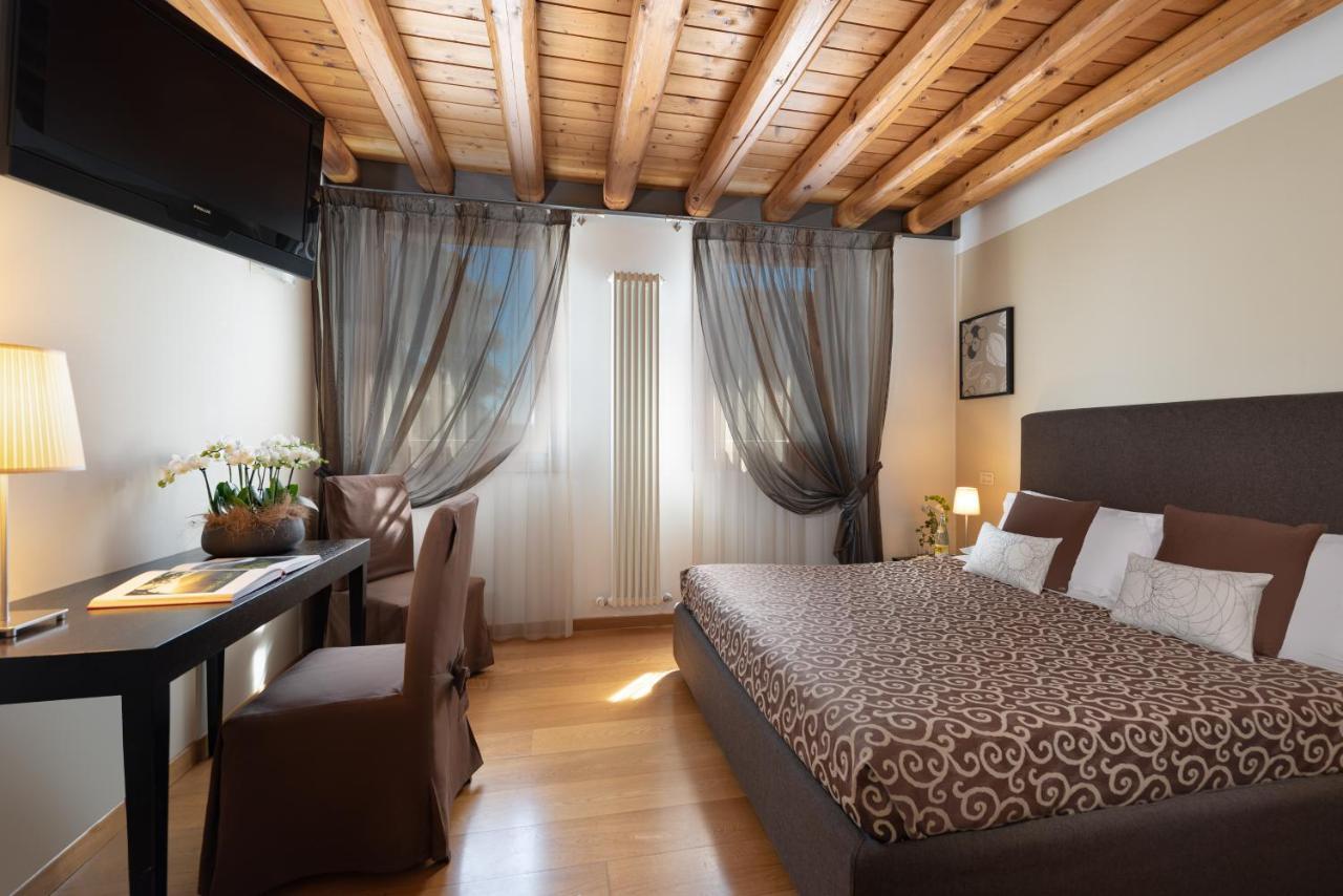 Hotel Rovere Тревизо Экстерьер фото