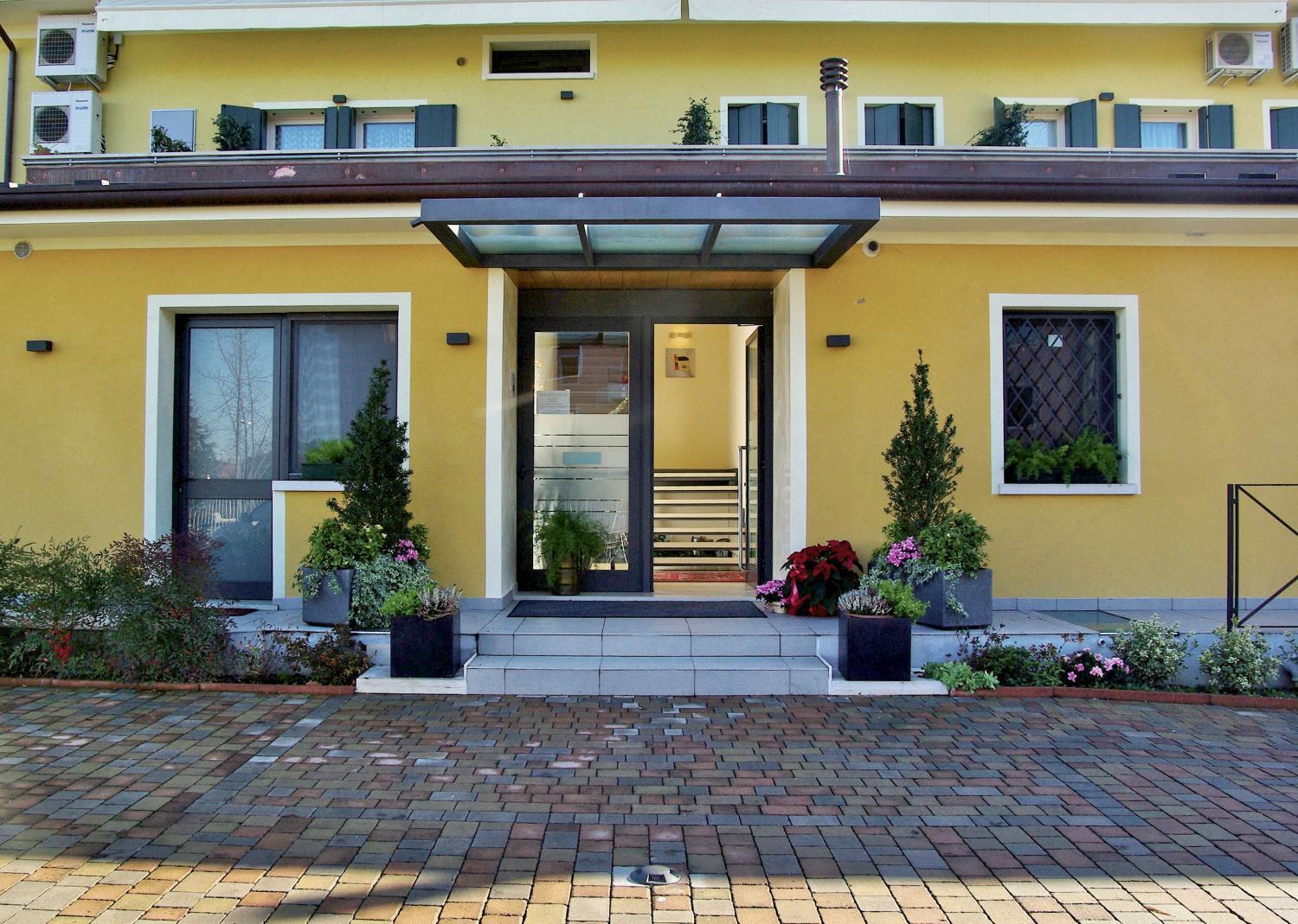 Hotel Rovere Тревизо Экстерьер фото